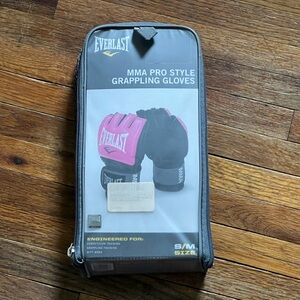 Everlast Pink MMA Pro Style Grappling Gloves S/M